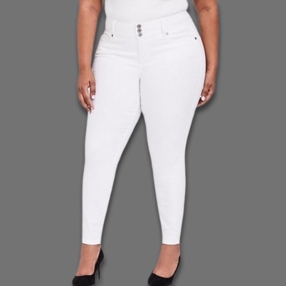 Torrid Jeggings Super Stretch Denim Jeans High-Rise 5-Pockets White Women’s 18R - Picture 1 of 7